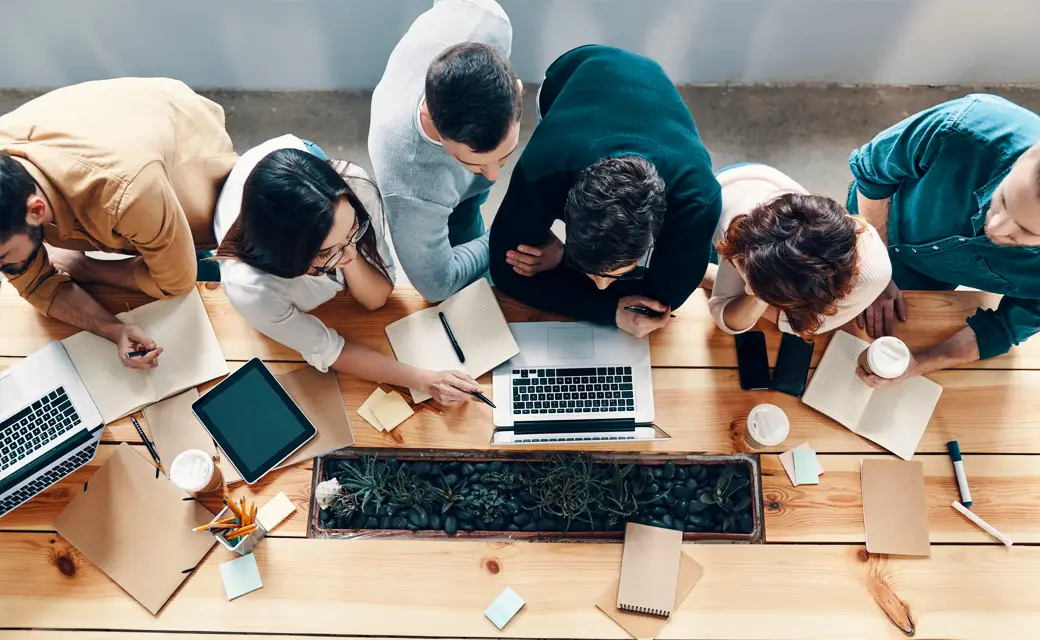 accreditation-Iso-17025.-content groupe de travail vue de dessus